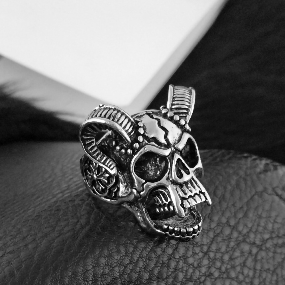 Men's Gothic Punk Horn Skull Ring - Image 5