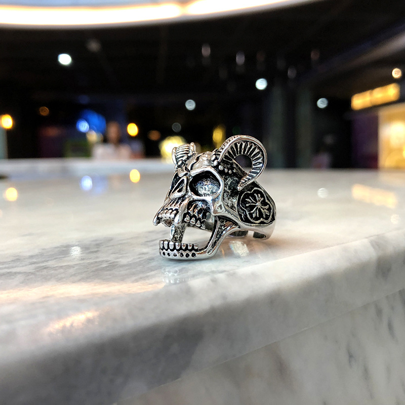 Men's Gothic Punk Horn Skull Ring - Image 3