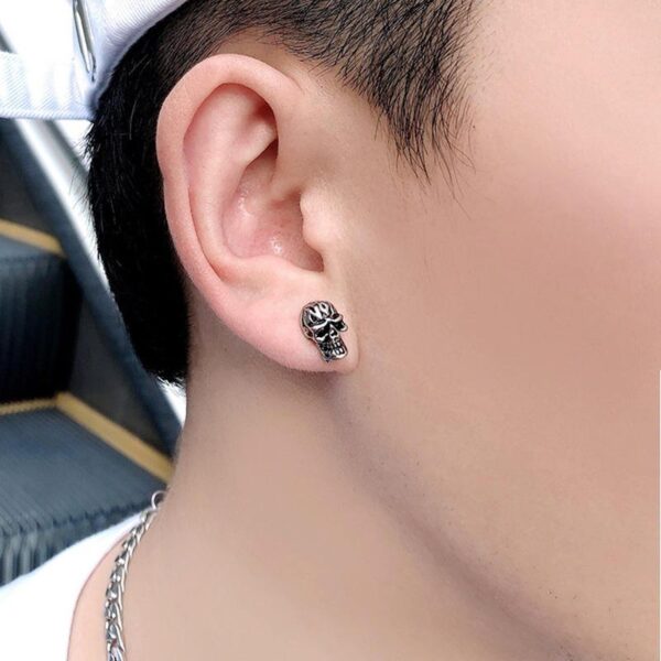 Retro Skull Stud Earrings for Men and Women