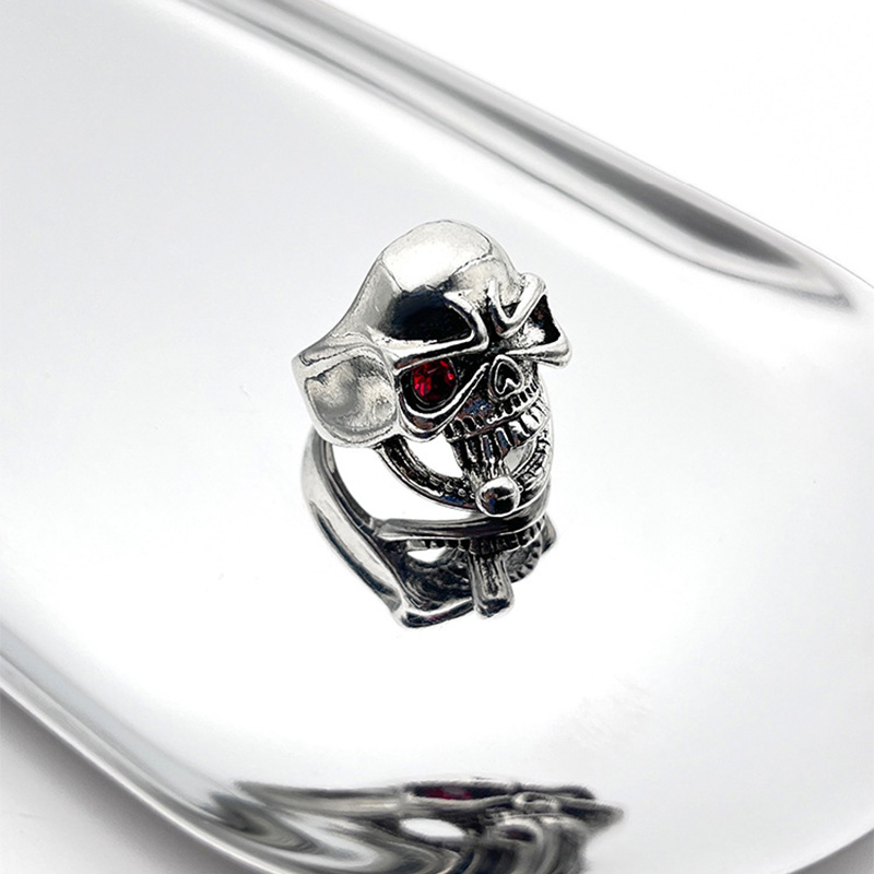 Men's Retro Skull Ring - Image 3