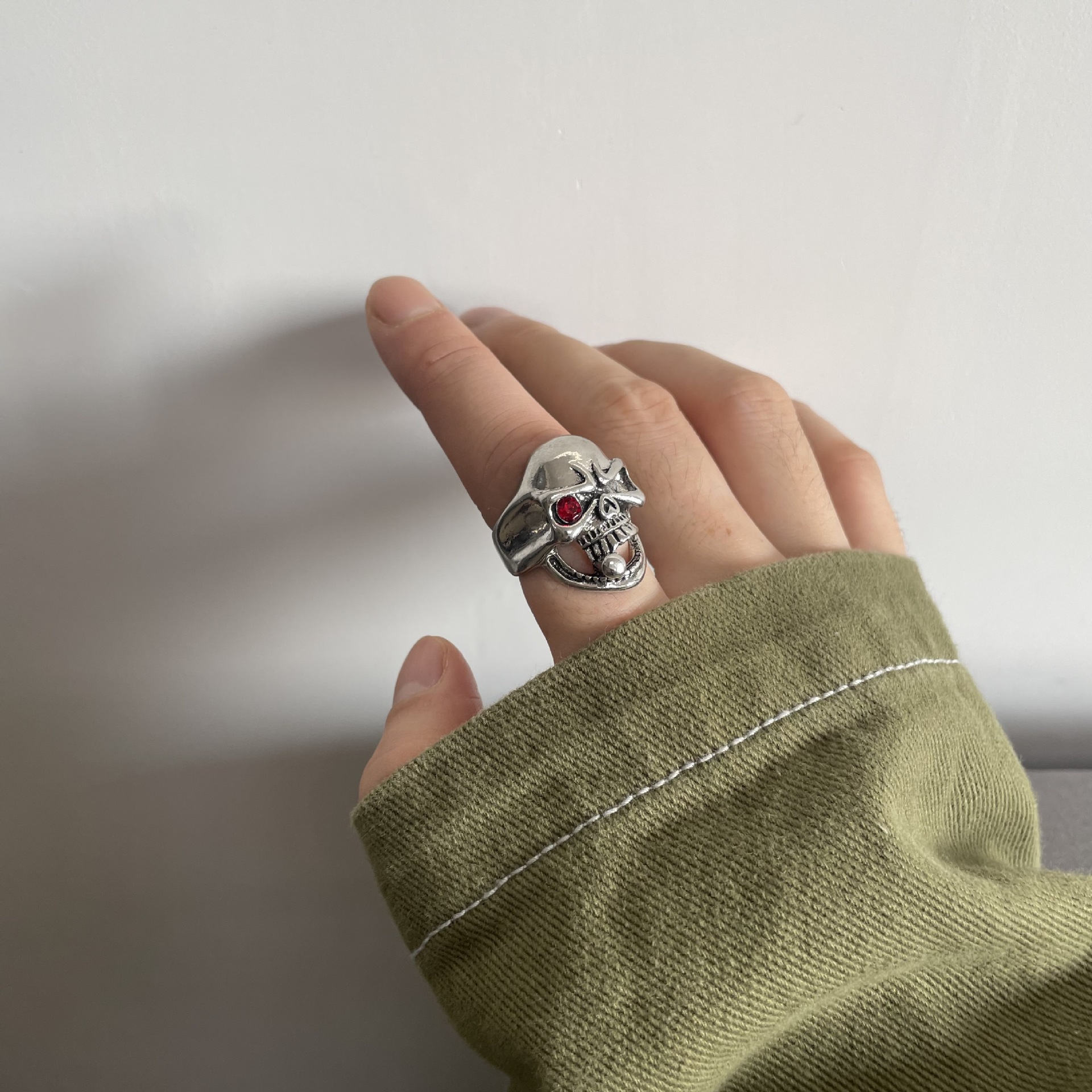 Men's Retro Skull Ring - Image 2