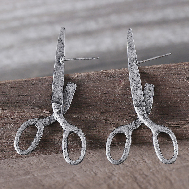 Retro Antique Scissors Earrings for Men & Women - Punk Gothic Unisex Stud Jewelry - Image 2