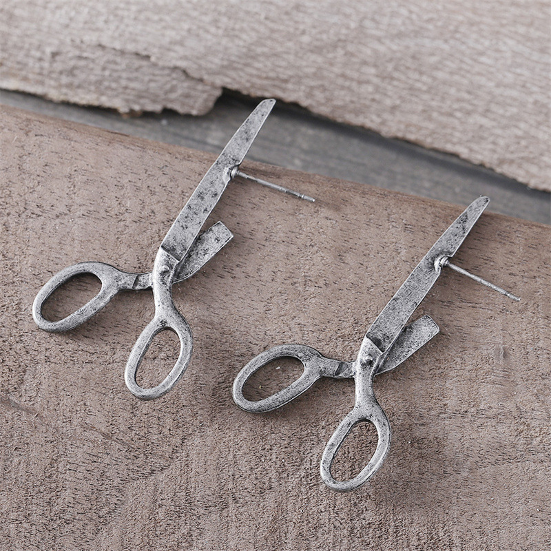Retro Antique Scissors Earrings for Men & Women - Punk Gothic Unisex Stud Jewelry - Image 3