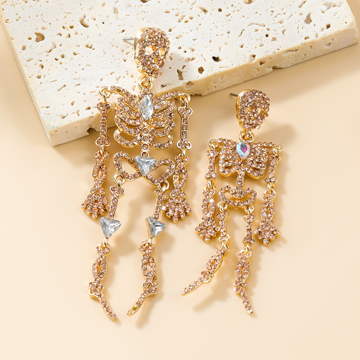 Fashion Metal Crystal Skeleton Dangle Earrings for Women's Halloween Party Accessories - Image 4