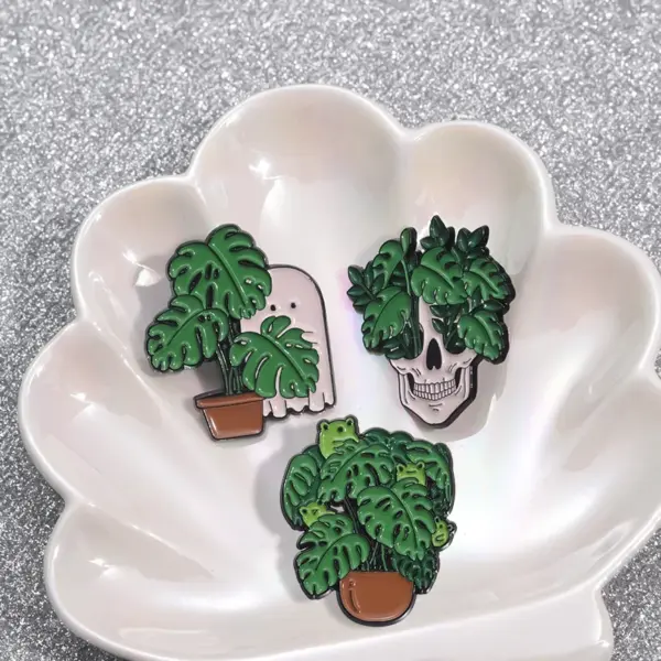 Cute Monstera Leaf Enamel Pins
