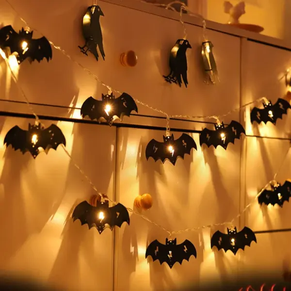 1.5M Battery-Operated Bat & Crow Halloween LED String Lights