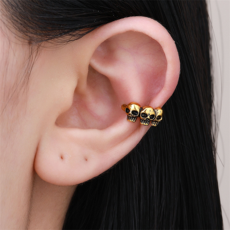 Gothic Skull Ear Cartilage Clip-On Earrings for Punk & Halloween - Image 2