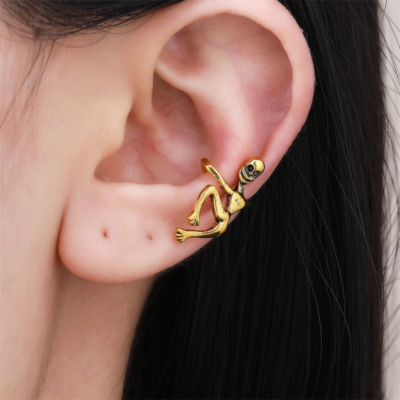 Gothic Skull Ear Cartilage Clip-On Earrings for Punk & Halloween - Image 4