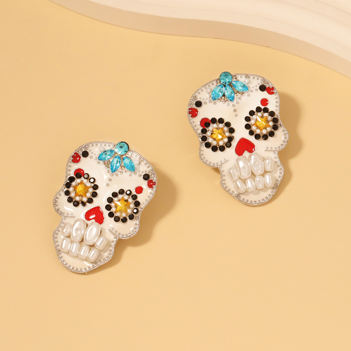 Personalized Retro Halloween Skull Pearl Earrings for Women - Image 2