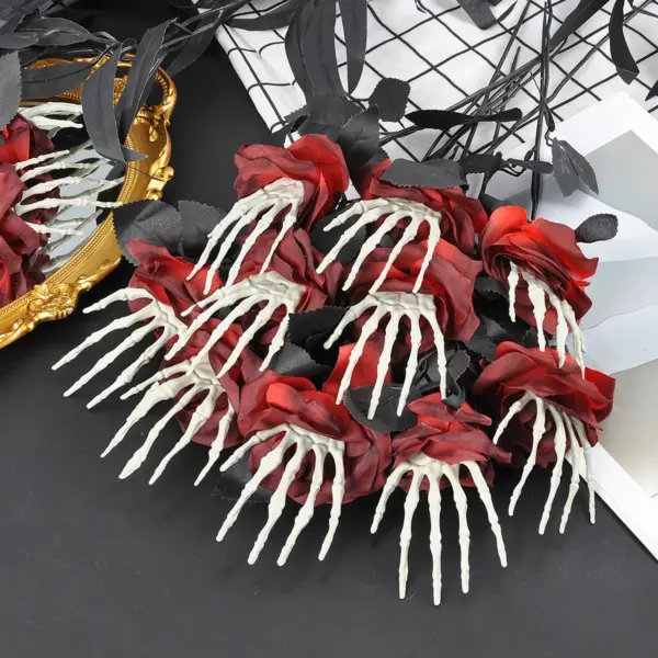 Halloween Skull Hand Flower Arrangement – Creepy Rose Horror Party Prop