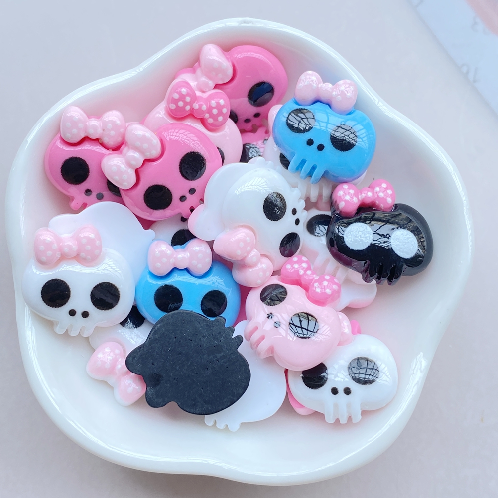 20pcs Cute Resin Halloween Skull Charms for DIY Crafts & Jewelry - Image 5