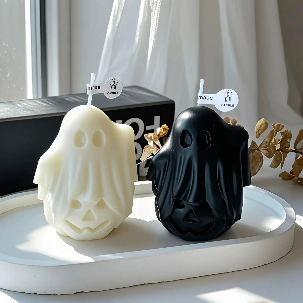 Halloween Ghost Scented Candle – Natural Soy Wax with Cinnamon Fragrance, Spooky Home Decor - Image 4