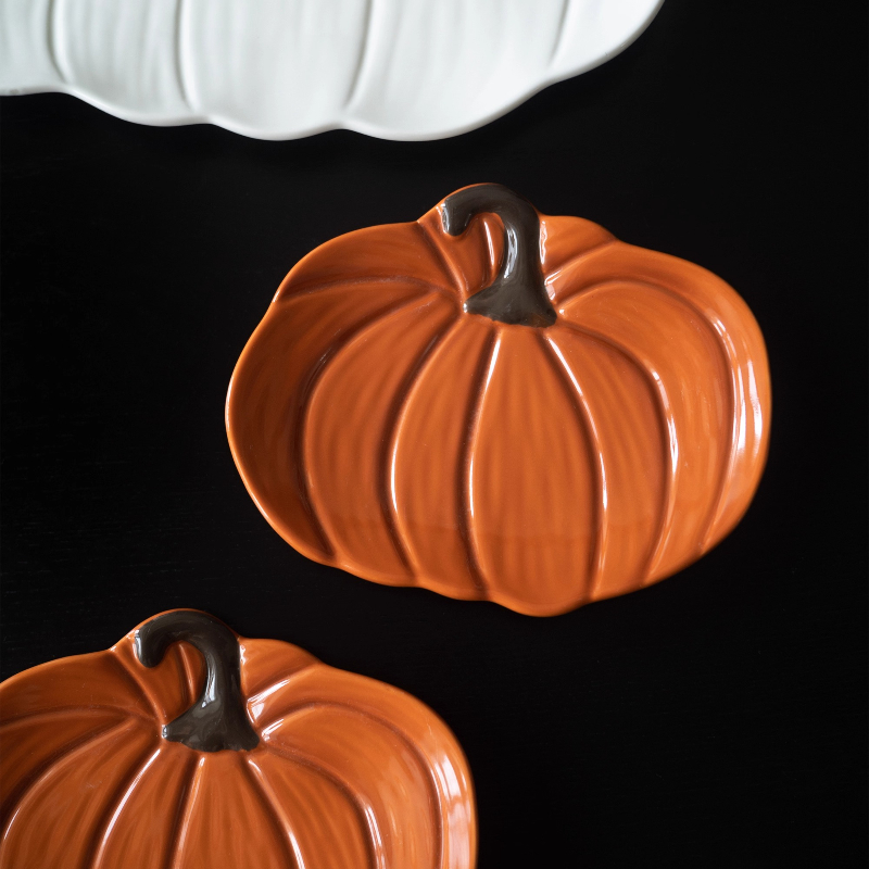 Nordic Halloween Hand-Painted Pumpkin-Shaped Ceramic Plate - Fall Dining Decor - Image 2