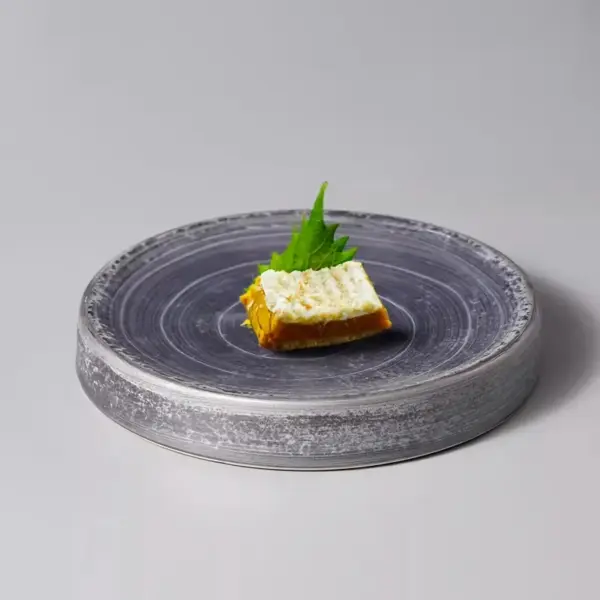 Retro Round Ceramic Plate – Vintage Dinnerware for Sushi, Snacks & Desserts